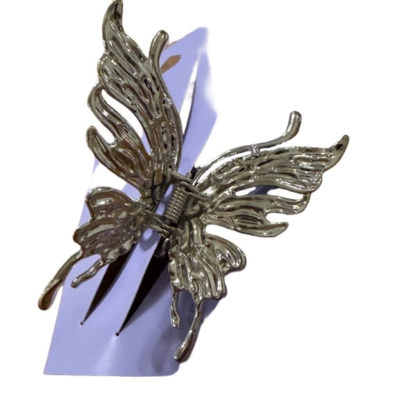 Claire's Accessories - Claire's Silver Butterfly Hair Clip